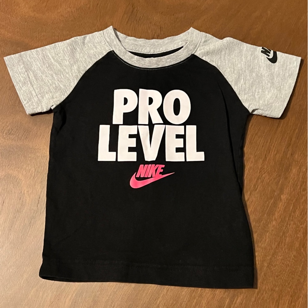 Nike tee. Size 2T